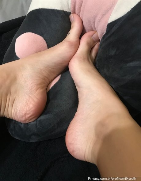 Nacktes geleaktes OnlyFans-Foto von Milkyroth