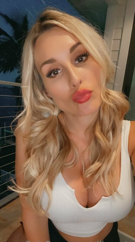 Nacktes geleaktes OnlyFans-Foto von Allieraetv