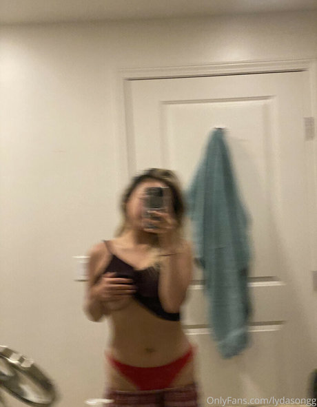 Nacktes geleaktes OnlyFans-Foto von Lydaxxx