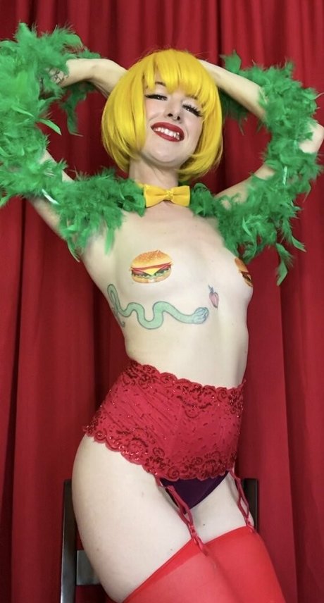 Nacktes geleaktes OnlyFans-Foto von Violetdebeauvoir