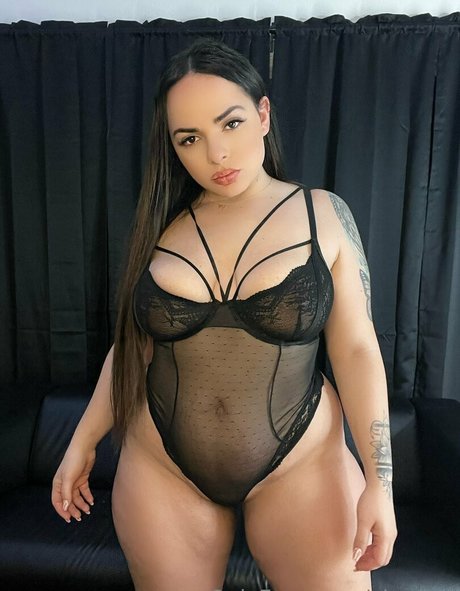 Nacktes geleaktes OnlyFans-Foto von Vbadestbeauty