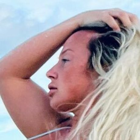 Nacktes geleaktes OnlyFans-Foto von Snowtheone