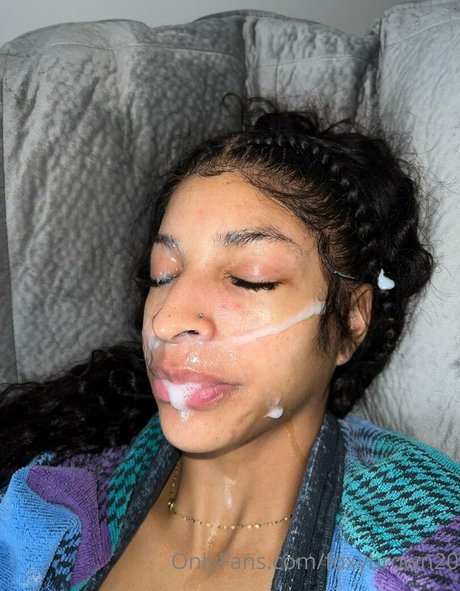 Foxybrown20