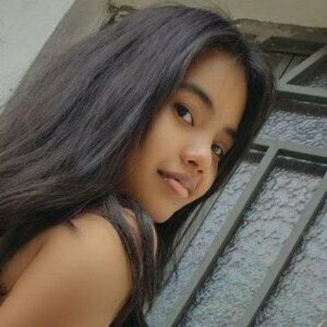 Nacktes geleaktes OnlyFans-Foto von Silva Aninha
