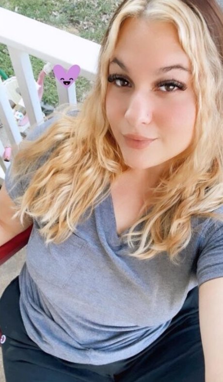 Nacktes geleaktes OnlyFans-Foto von Alexa Baez