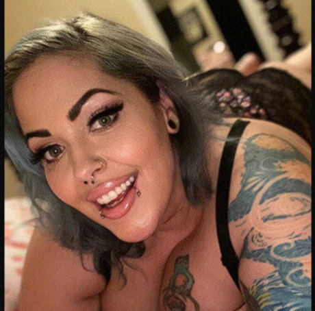 Nacktes geleaktes OnlyFans-Foto von Cinnamonanarchy