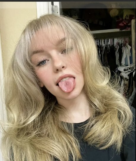 Nacktes geleaktes OnlyFans-Foto von Naomiskyex