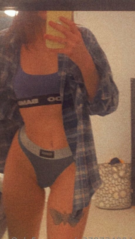 Nacktes geleaktes OnlyFans-Foto von Noewaymefree240399