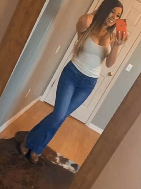 Nacktes geleaktes OnlyFans-Foto von Bambixoxo22