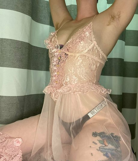 Nacktes geleaktes OnlyFans-Foto von Divinefemme