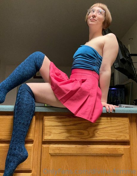 Nacktes geleaktes OnlyFans-Foto von Divinefemme
