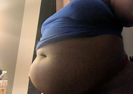 Nacktes geleaktes OnlyFans-Foto von Faeriefeedee