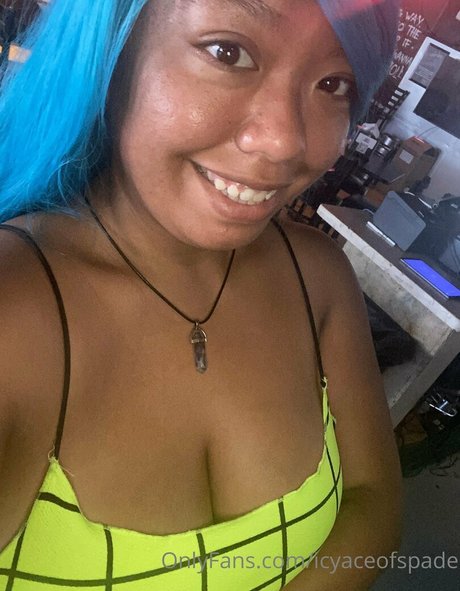 Nacktes geleaktes OnlyFans-Foto von Icyaceofspade