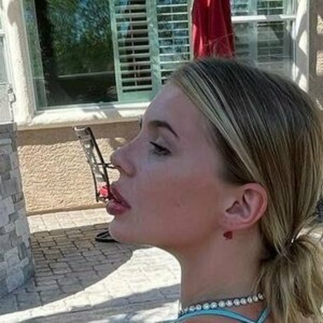 Nacktes geleaktes OnlyFans-Foto von Cecily Demille