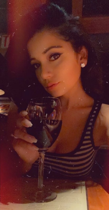 Nacktes geleaktes OnlyFans-Foto von Alirosepb