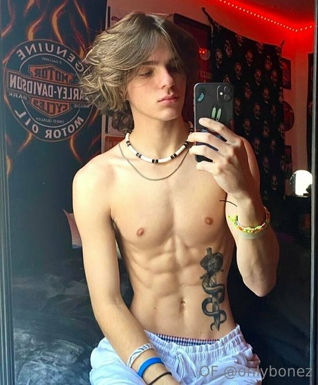 Nacktes geleaktes OnlyFans-Foto von Onlybonez