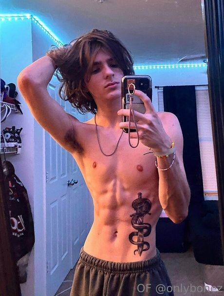 Nacktes geleaktes OnlyFans-Foto von Onlybonez
