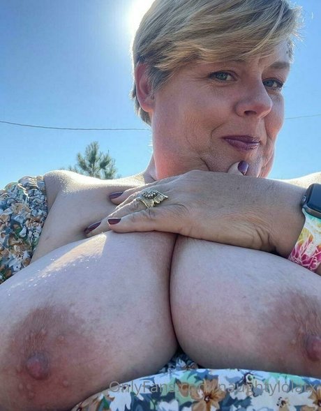 Nacktes geleaktes OnlyFans-Foto von Naughtylolatx