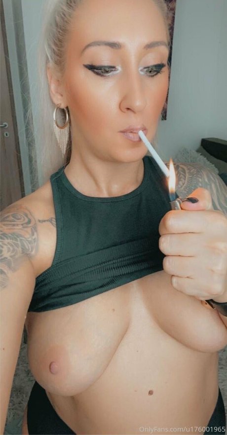 Nacktes geleaktes OnlyFans-Foto von Anksunamoon
