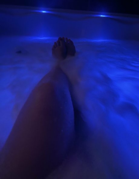 Nacktes geleaktes OnlyFans-Foto von Femalefarmerrancherfree