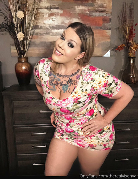 Nacktes geleaktes OnlyFans-Foto von Therealvixenval