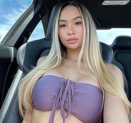 Nacktes geleaktes OnlyFans-Foto von Ivee Nguyen