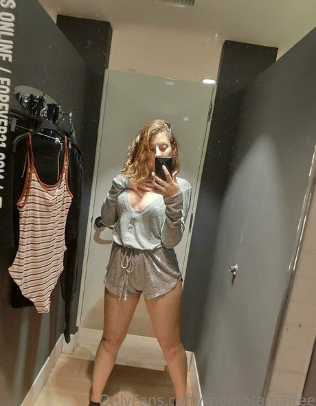 Nacktes geleaktes OnlyFans-Foto von Momotamafree