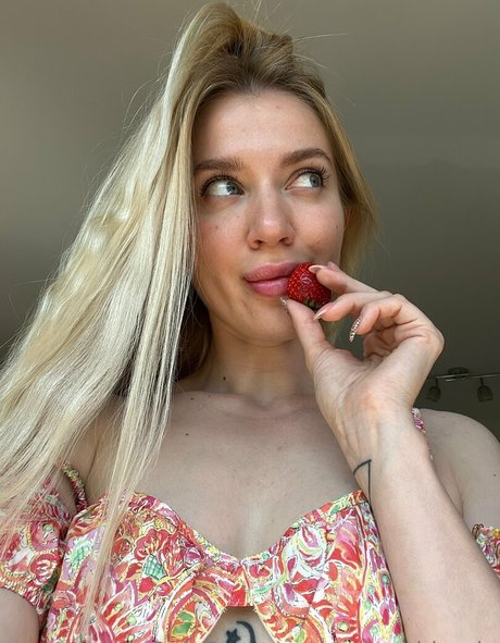 Outlaw_blonde