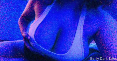 Nacktes geleaktes OnlyFans-Foto von Berrydarktales