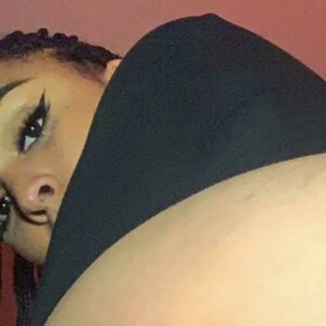 Nacktes geleaktes OnlyFans-Foto von Tsyazmin