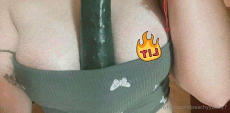Nacktes geleaktes OnlyFans-Foto von Peachyybaby7