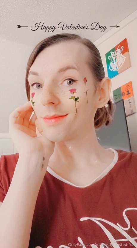 Nacktes geleaktes OnlyFans-Foto von Modestlytoastedfree