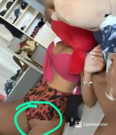 Nacktes geleaktes OnlyFans-Foto von Rafaela Moreira