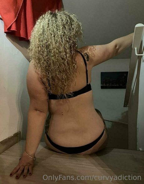 Curvyadiction