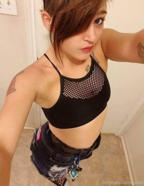 Nacktes geleaktes OnlyFans-Foto von Pyxxii