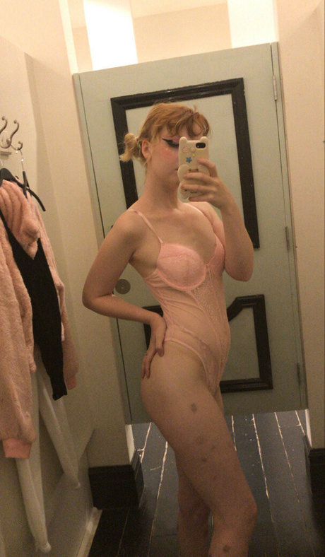 Nacktes geleaktes OnlyFans-Foto von Honeybunnycos