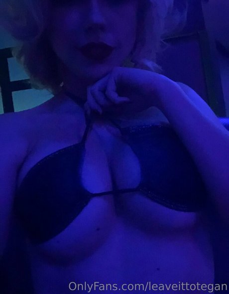Nacktes geleaktes OnlyFans-Foto von Leaveittotegan