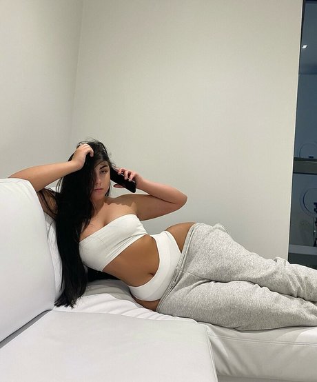 Nacktes geleaktes OnlyFans-Foto von British Baddie