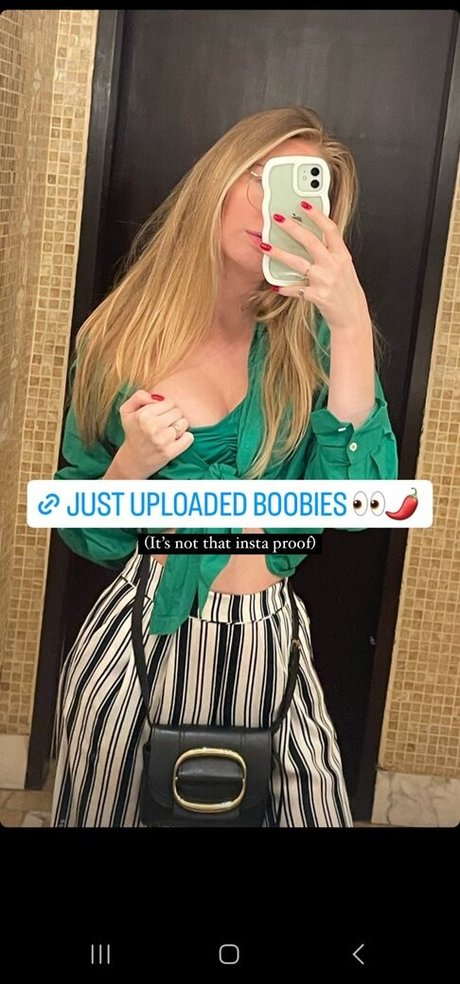 Nacktes geleaktes OnlyFans-Foto von Vixyless