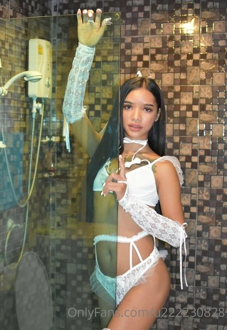 Nacktes geleaktes OnlyFans-Foto von Candyasia