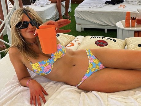 Nacktes geleaktes OnlyFans-Foto von Va Sntina