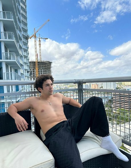 Nacktes geleaktes OnlyFans-Foto von Austinmahone