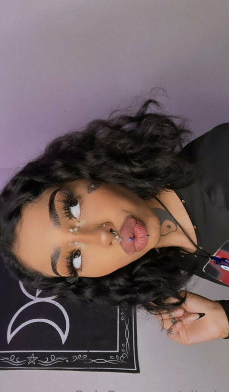 Nacktes geleaktes OnlyFans-Foto von Glizzjo