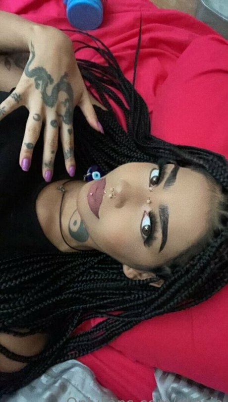Nacktes geleaktes OnlyFans-Foto von Glizzjo