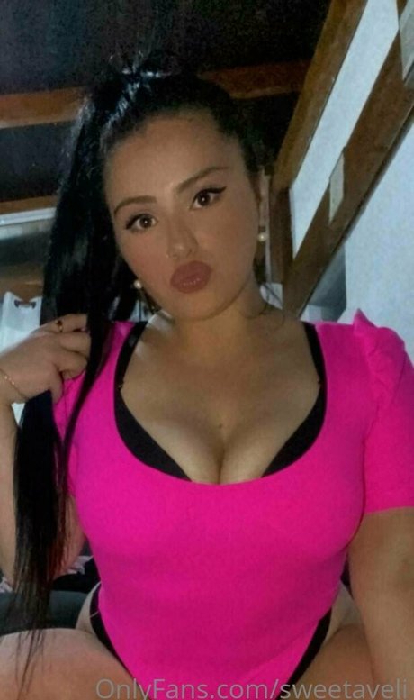 Nacktes geleaktes OnlyFans-Foto von Sweetaveli