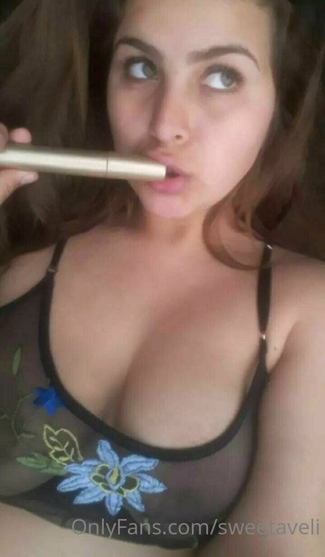 Nacktes geleaktes OnlyFans-Foto von Sweetaveli
