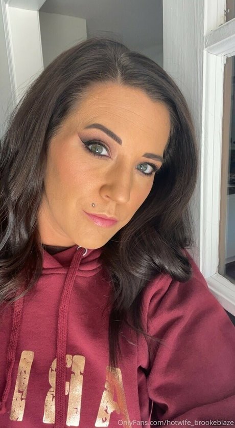 Nacktes geleaktes OnlyFans-Foto von Hotwifebrookeblaze