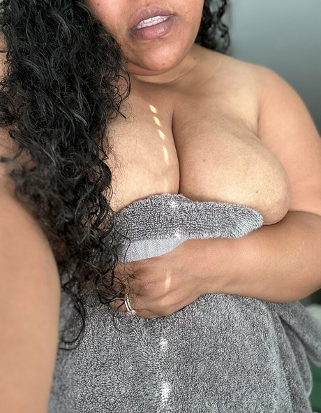 Nacktes geleaktes OnlyFans-Foto von Naughtybbw462606