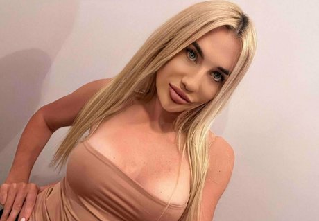 Nacktes geleaktes OnlyFans-Foto von Alicedollyua
