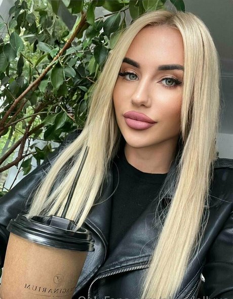 Nacktes geleaktes OnlyFans-Foto von Alicedollyua